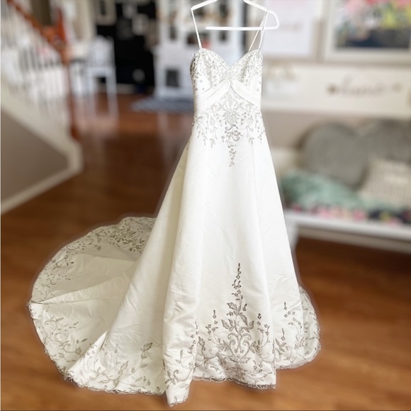 Mori Lee floral embroidered bead embellished Ivory wedding gown dress size 10 - Picture 3 of 8